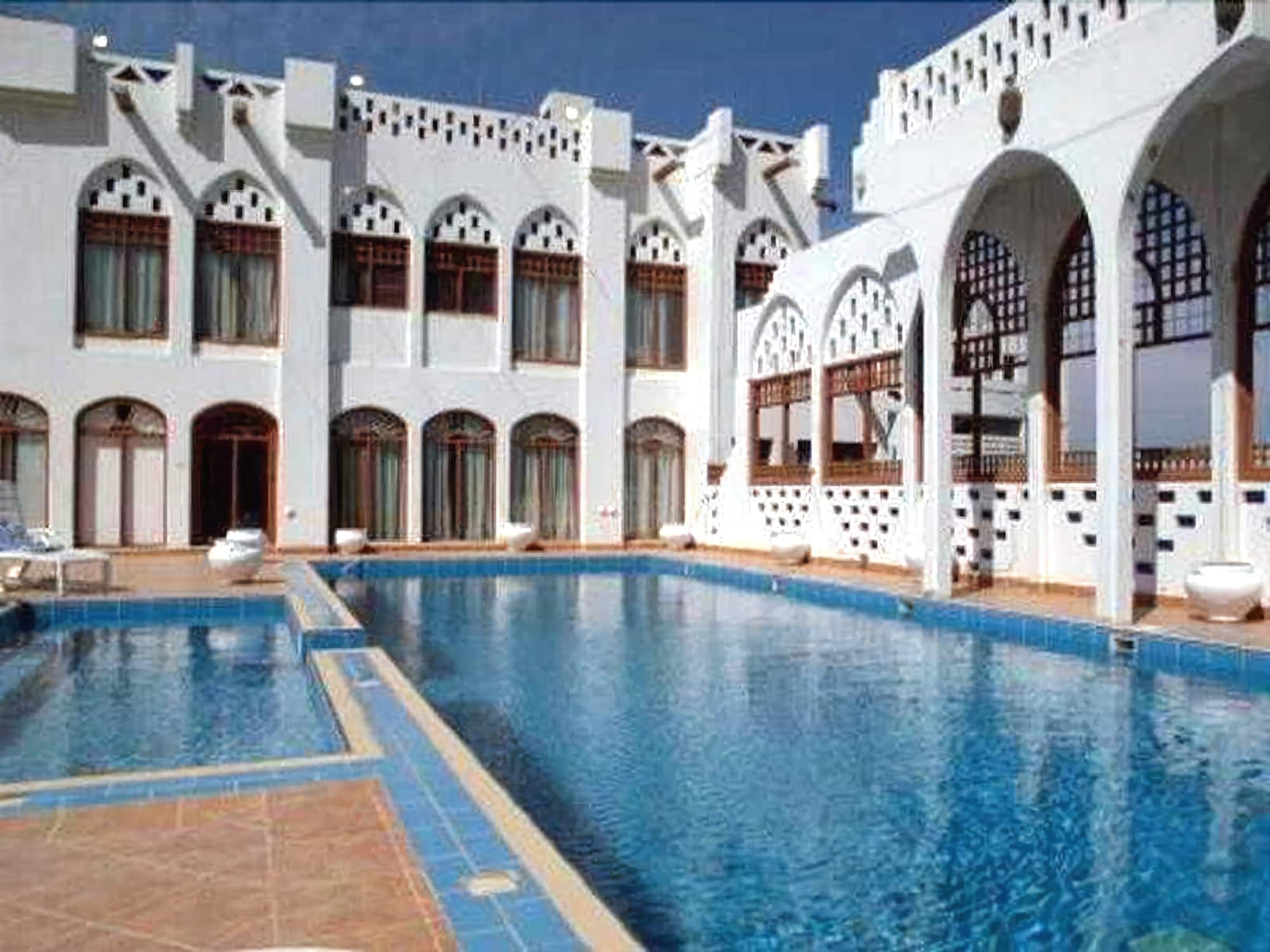 Ghani Palace Hotel Salmiya Exterior foto